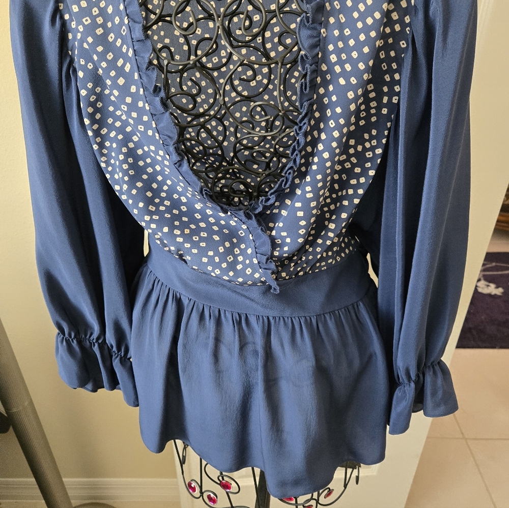 BCBG Sz Sm Silk Steel Blue & Cream Women's Blouse